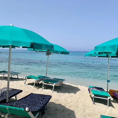 מלון Villaggio Torre Ruffa 4*