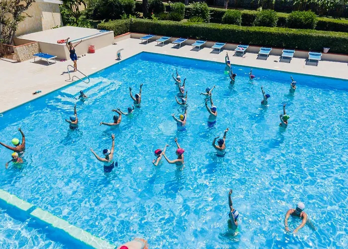 Hotel Villaggio Torre Ruffa 4*